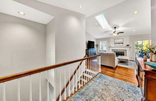 Waterfront Lake House Ideal Dock for Boats, Swimming, Fishing - Foto 47