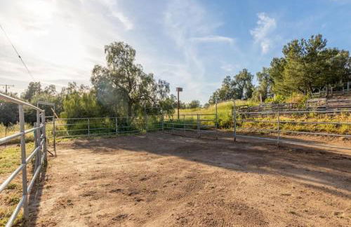 Harley Davidson Ranch Glampling With Kids Play Zone - Foto 27