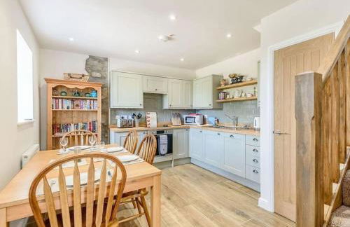 Horseshoe Cottage historic gem near Snowdonia. - Photo 8