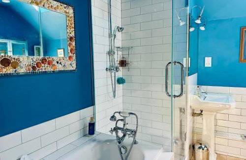 Exceptional retreat near Cornwall Coast - Photo 17