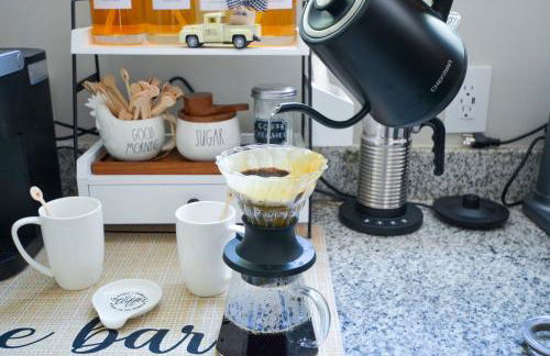 Private 1 Acre Retreat, Spa, Firepit, Gym, Chickens, King Suite, Pets - Foto 35