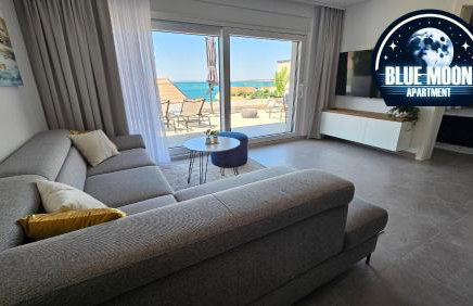 Blue Moon Apartment, now with Jacuzzi - Photo 1