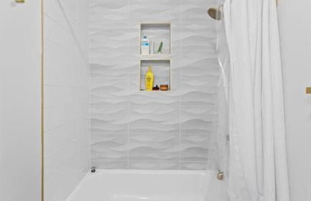 Elegant 2BR-2BA Spacious Escape with Rooftop Near NYC - Foto 22