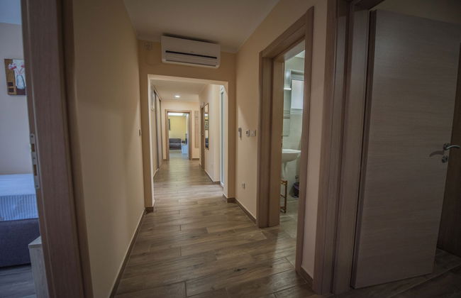 Villa Vrutak - Photo 14