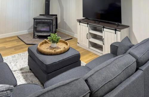 Pet-Friendly Lakefront Cabin by arc Vacation Rentals - Foto 18