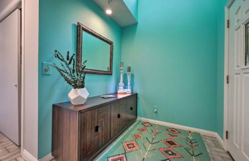 Spacious Delton Home with Fire Pit and Lake Views - Foto 31