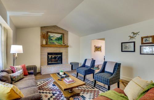 Pet-Friendly Escape w/ Game Room & Fire Pit! - Foto 5