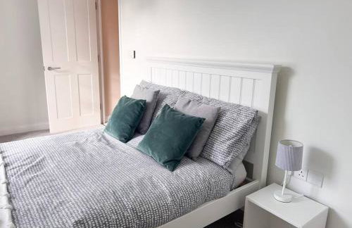 Waterside apartment, central Falmouth, Vi-spring king bed, gated parking - Foto 7