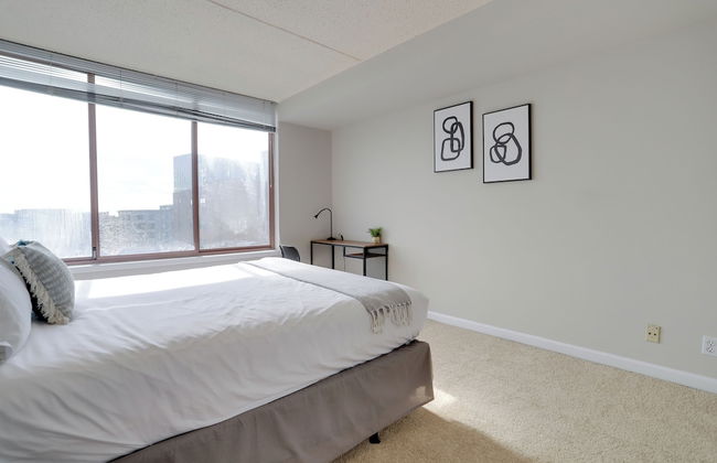 Modern 2BR Stay Near DC Arlington VA - Photo 6