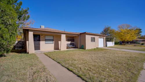 1 Mi to ENMU Portales Family Home with Yard! - Foto 2