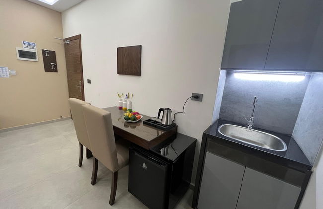 Matar Residence - Spacious Hotel Suites in Beirut - Photo 18