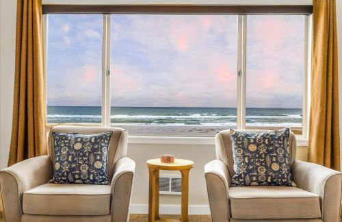 Oceanfront Suite - Top Floor - Sleeps 4 - Pool and Sauna - Foto 37