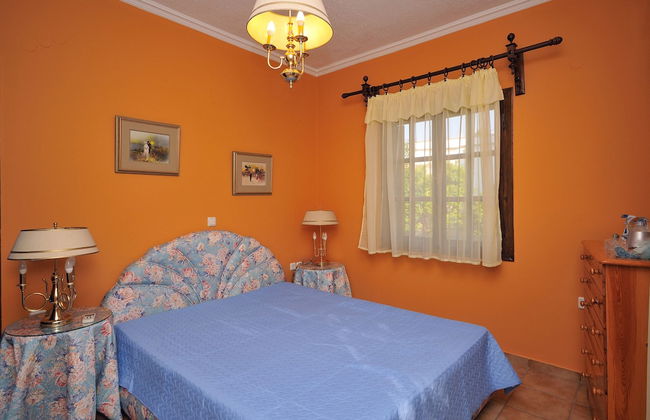 Family Maisonette with Pool near Beach - Foto 8