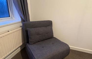 NextDoor Morden - Photo 2