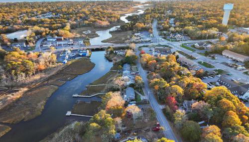 Waterfront Escape HotTub, Pets OK, Pool Table - Foto 3