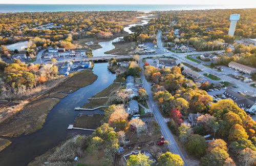 Waterfront Escape HotTub, Pets OK, Pool Table - Foto 3