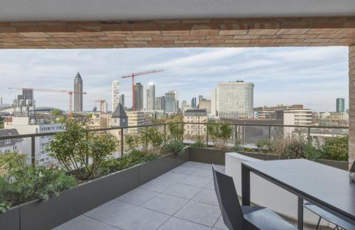 Business suite with skyline view with parking space - Foto 23