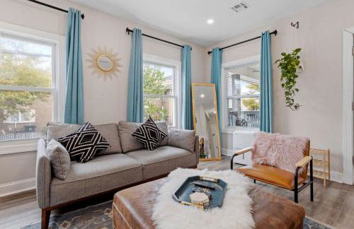 Beautifully Renovated 6BR 2BA 2 Blocks to Beach - Foto 64