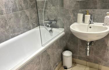 Spacious Manchester City Condo - Parking - Next To AO Arena - Local Attraction & Transport Links - Foto 21