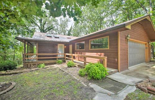 Home with Large Deck on Table Rock Lake! - Foto 1