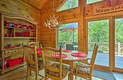 Fire Pit and Hot Tub Poconos Family Cabin! - Foto 11