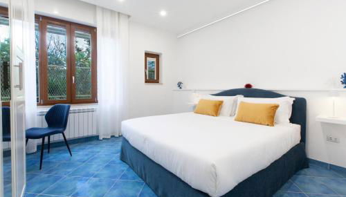 J'Adore Sorrento - Photo 5