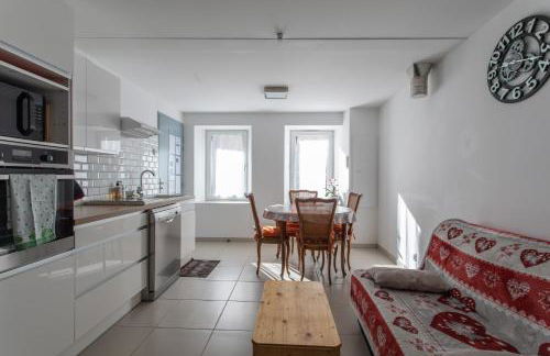 Rez-de-chaussée centre ville d'Embrun 3 étoiles Climatisé - Photo 9