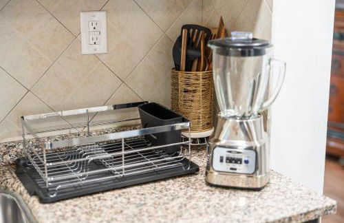 Quiet Retreat 10 Min to NYC Train & free Parking - Foto 30