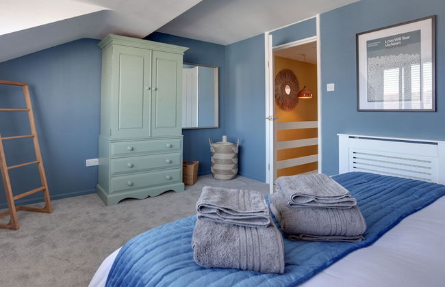 Outstanding 3 Bedroom Townhouse in Hertford - Foto 8