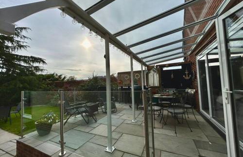 Moonsticks, Modern & Well Presented 5 Bed House - Foto 35