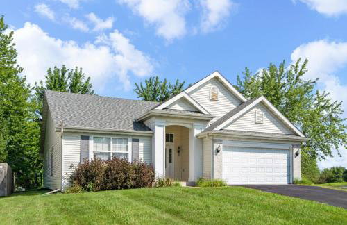 Modern Comfort Loves Park - Stylish 3BR Getaway - Foto 72