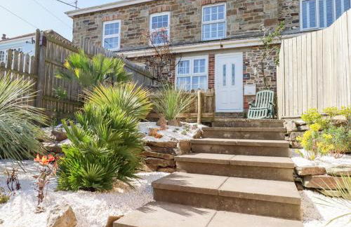 Alma House 2 - Photo 1