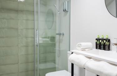 Limehome Sevilla Calle Torcuato Luca de Tena - Digital Access - Foto 44