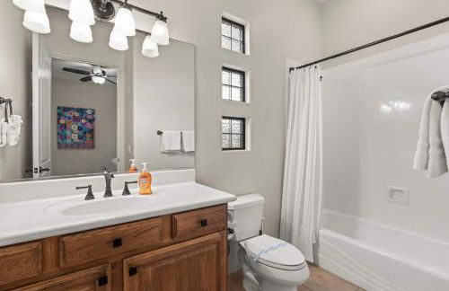 White Feather - Golf BBQ Patio Pool & Spa Access - Foto 33