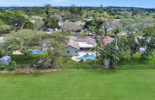 Pool Heat I Firepit and BBQ I 75"TV I Foosball I 581mbps - Foto 24