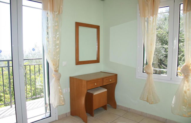 Villa Kerkyroula Large Private Pool Walk to Beach Sea Views A C Wifi Car Not Required - 1972 - Foto 22