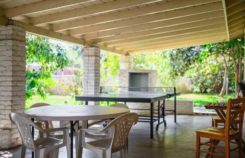 Spacious Retreat w Large Kitchen & Outdoor Patio - Photo 140