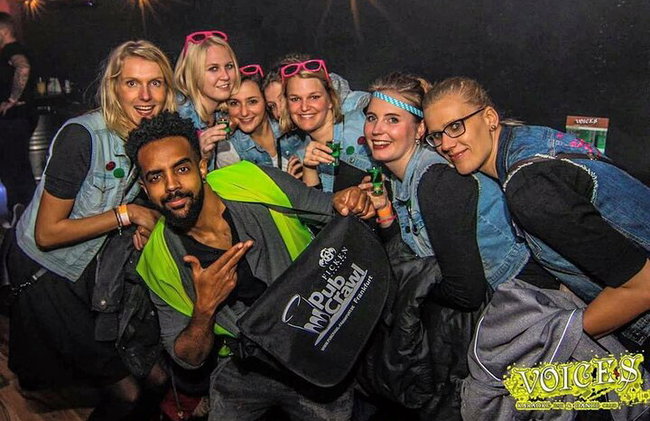 Tour privado por la vida nocturna de Frankfurt : Shots & Club Entry - Foto 3