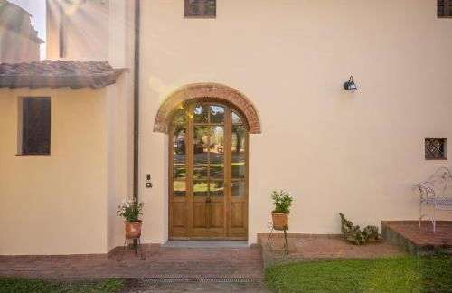 Villa in Tuscany with Pool and Olive Grove - Photo 13