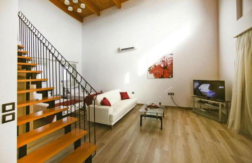 Semi-detached house with private pool - Photo 7