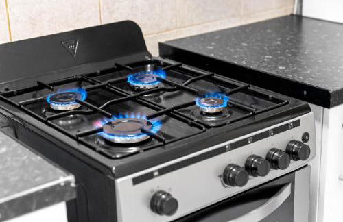 Stylish Four Bedroom House - Garden - Parking - Great Barr 110F - Foto 25