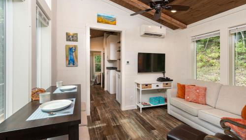 High Hollow Cottage Modern Tiny Home with Hot Tub - Foto 4