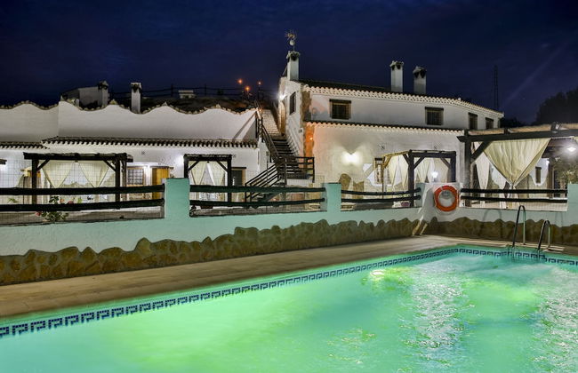 Cuevas El Moral - Foto 1