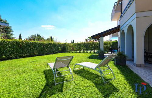 Bea's House, Restyling 2026 Sirmione with Private Garden and shared Pool DesenzanoLoft Official Partner Homes & Villas by Marriott Bonvoy - Foto 38