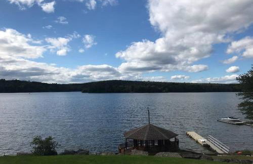 Spacious Catskills Home with Covered Hot Tub - Foto 20