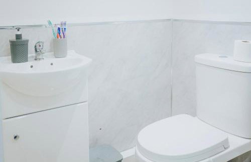 Modern Studio Flat l Sleeps 4 l Free Wifi l Leisure l One Castle Apartments - Foto 19