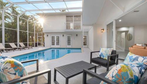 3 min to beach with 3 king ensuites and private pool - Foto 1