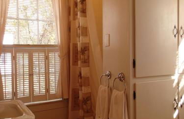 Artful Lodging & Retreats - Photo 36