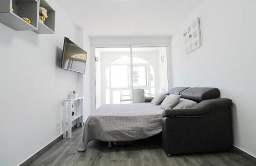 Costa Blanca Bungalow Lago jardin frente piscina 4 personas #PRP001 by Stay Orihuela Costa - Foto 18