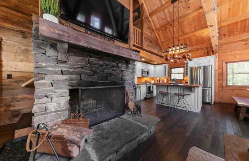 Cozy Log Cabin with Hot Tub 10 Min to Hunter Mtn - Foto 2